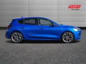 FORD FOCUS 2024 (24)