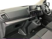 VAUXHALL VIVARO 2024 (74)