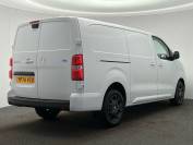 VAUXHALL VIVARO 2024 (74)