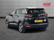 PEUGEOT 5008 2019 (19)