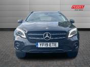 MERCEDES-BENZ GLA 2019 (19)