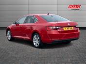 SKODA SUPERB 2019 (19)