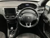 PEUGEOT 208 2019 (19)