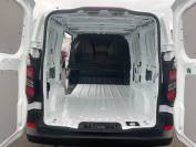 FORD TRANSIT CUSTOM 2024 (L0057)