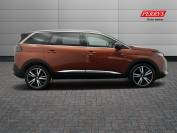 PEUGEOT 5008 2021 (21)