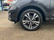 NISSAN QASHQAI 2017 (17)