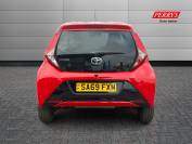 TOYOTA AYGO 2019 (69)