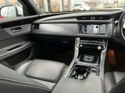 JAGUAR XF 2018 (18)