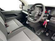 VAUXHALL VIVARO 2024 (74)