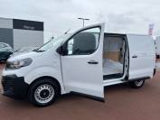 VAUXHALL VIVARO 2024 (74)