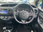 TOYOTA YARIS 2017 (17)