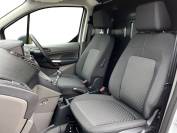 FORD TRANSIT CONNECT 2024 (74)