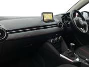 MAZDA 2 2015 (15)