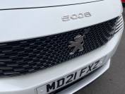 PEUGEOT 5008 2021 (21)