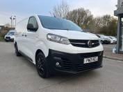 VAUXHALL VIVARO 2021 (21)