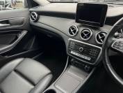 MERCEDES-BENZ GLA 2019 (19)