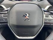 PEUGEOT 5008 2022 (22)