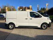 VAUXHALL VIVARO 2021 (71)