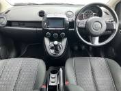 MAZDA 2 2014 (64)