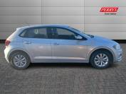 VOLKSWAGEN POLO 2018 (68)