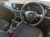 VOLKSWAGEN POLO 2018 (68)