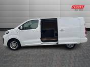 VAUXHALL VIVARO 2020 (70)