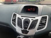 FORD FIESTA 2011 (11)