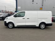 VAUXHALL VIVARO 2021 (21)