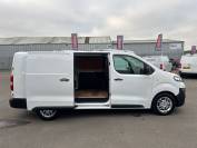 VAUXHALL VIVARO 2021 (21)