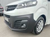 VAUXHALL VIVARO 2021 (21)