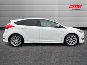 FORD FOCUS 2017 (66)