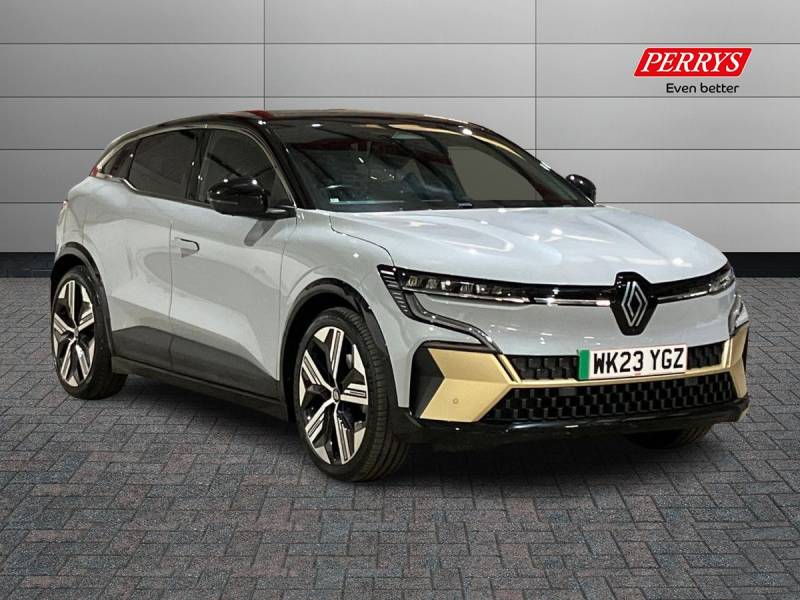 RENAULT MEGANE E-TECH 2023 (23)