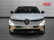 RENAULT MEGANE E-TECH 2023 (23)