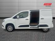 VAUXHALL COMBO CARGO 2021 (21)