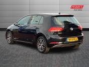 VOLKSWAGEN GOLF 2018 (18)