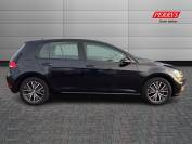 VOLKSWAGEN GOLF 2018 (18)