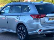 MITSUBISHI OUTLANDER 2018 (18)