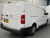 VAUXHALL VIVARO 2021 (21)