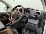 VAUXHALL VIVARO 2021 (21)