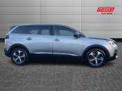 PEUGEOT 5008 2019 (19)