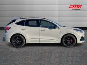 FORD KUGA 2023 (73)