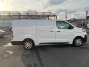 VAUXHALL VIVARO 2021 (21)