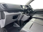 VAUXHALL VIVARO 2020 (70)