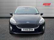 FORD FIESTA 2019 (19)