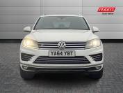 VOLKSWAGEN TOUAREG 2015 (64)