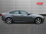 JAGUAR XE 2016 (66)