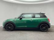 MINI HATCHBACK 2021 (21)