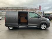 VAUXHALL VIVARO 2021 (21)