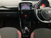 TOYOTA AYGO 2017 (67)