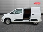 VAUXHALL COMBO CARGO 2021 (21)